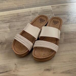 Reef Women's Tan and Cream Slide Sandals
